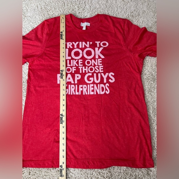 Women’s Size XL Canvas Red Graphic T-Shirt NWOT - Picture 4 of 5